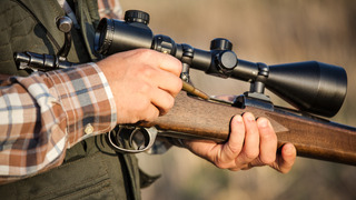 Jäger mit Gewehr